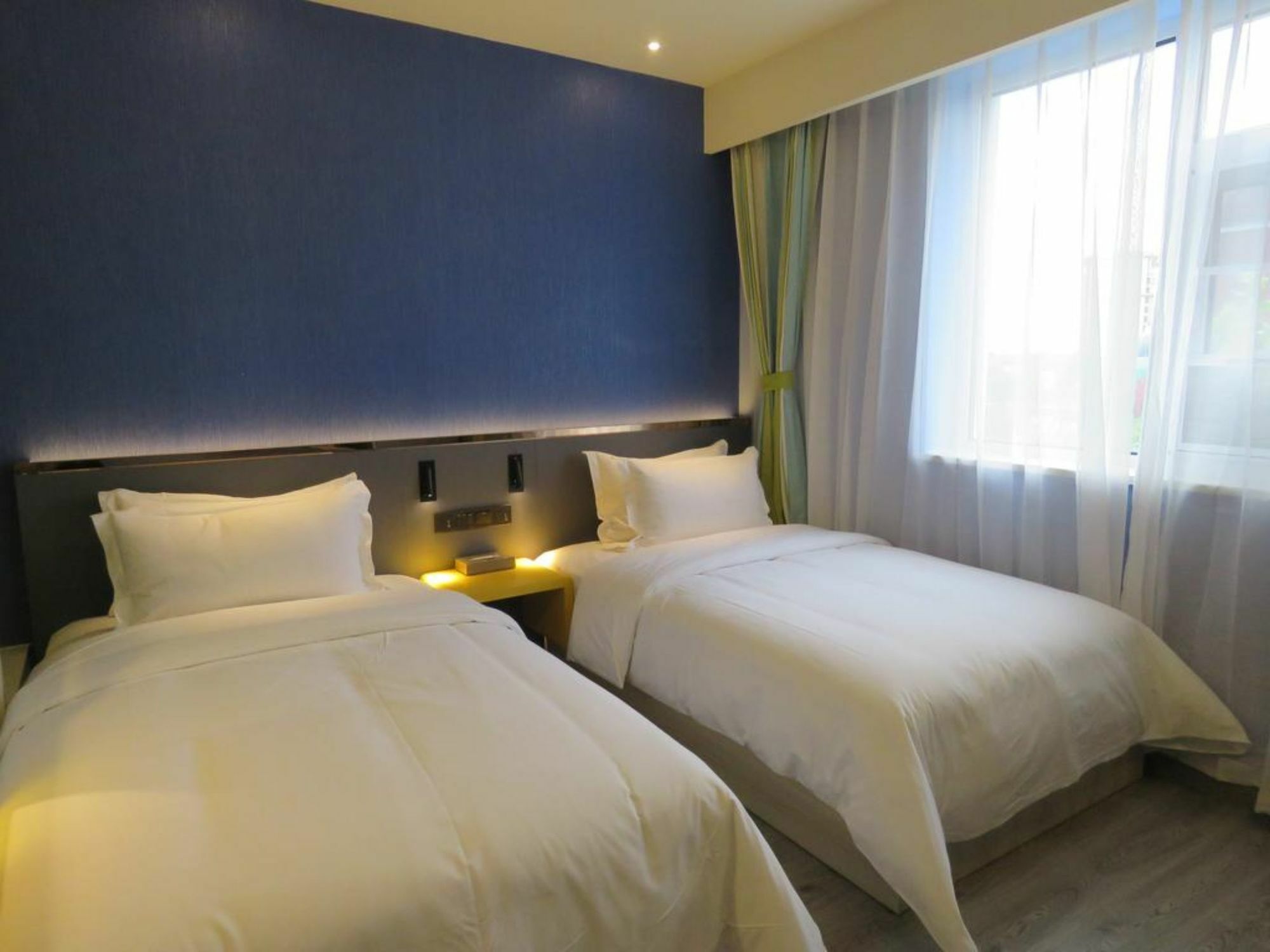 Отель Ibis Beijing Capital Airport Шуньи Экстерьер фото