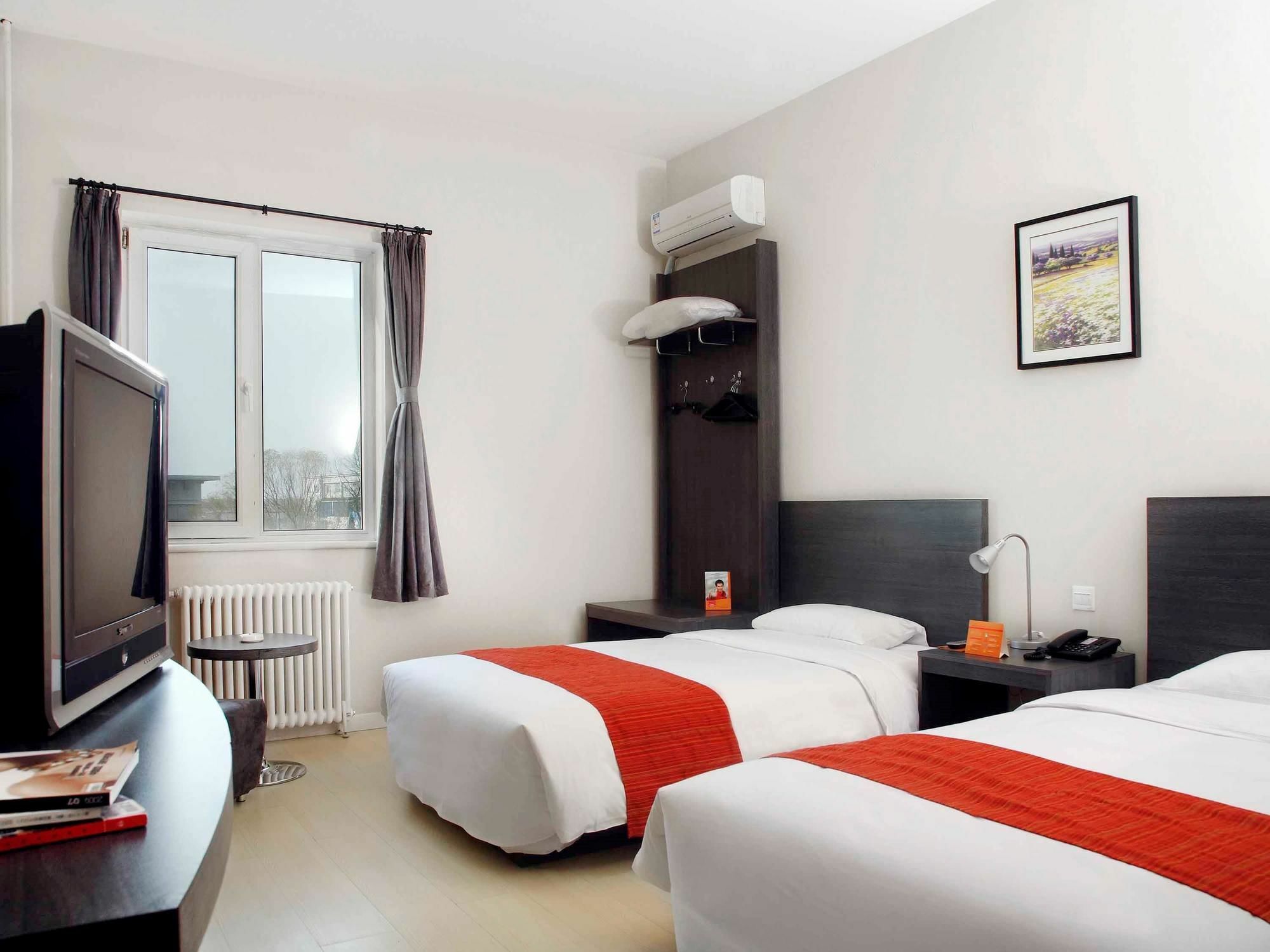 Отель Ibis Beijing Capital Airport Шуньи Экстерьер фото